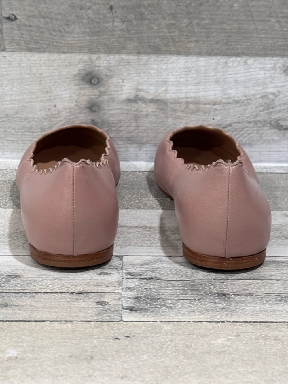 CHLOÉ Lauren Scalloped Leather Ballet Flats In Pink tea - Sz - 8.US /38.EU - Picture 7 of 10